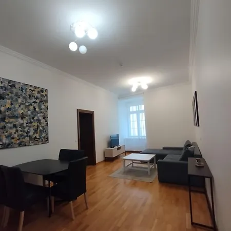 Old Town Square Apartment *