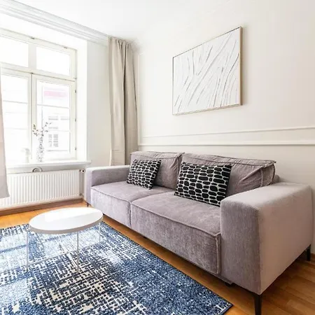 Old Town Square Apartamento *